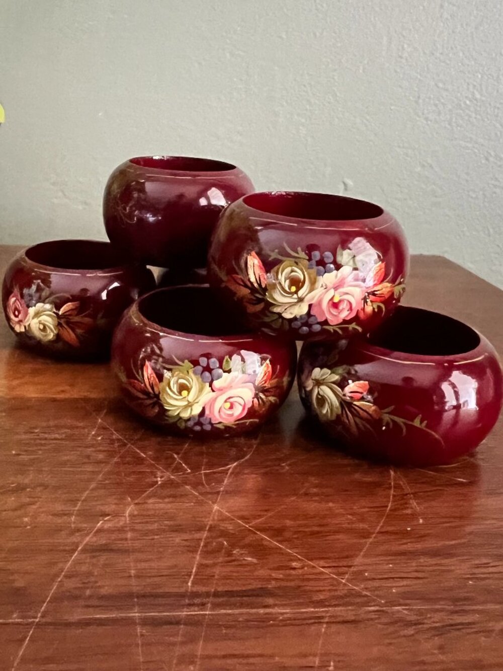 Vintage Lacquered Wood Napkin Rings Hand Painted Roses Oxblood Red Tole Style Ta